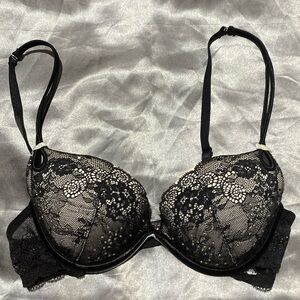 Victoria’s Secret Sexy littler things bra. Size 34B